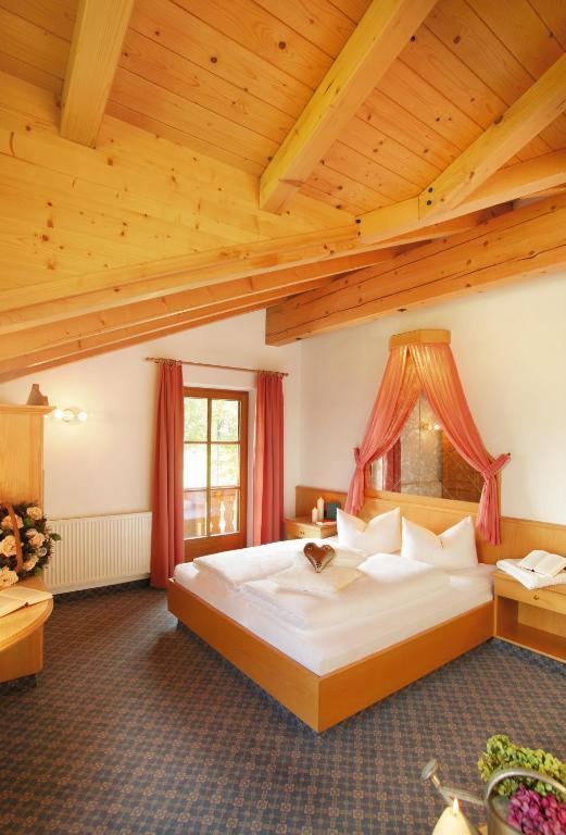 Landhaus Kostenzer Mit Sauna Fügen Værelse billede