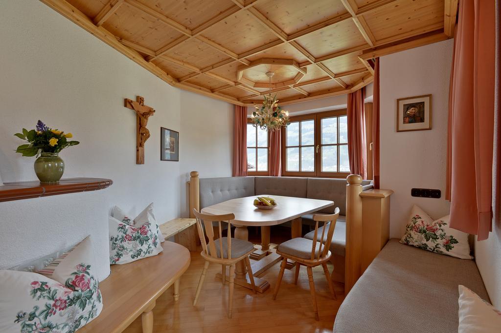 Landhaus Kostenzer Mit Sauna Fügen Eksteriør billede