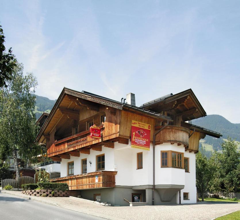 Landhaus Kostenzer Mit Sauna Fügen Eksteriør billede